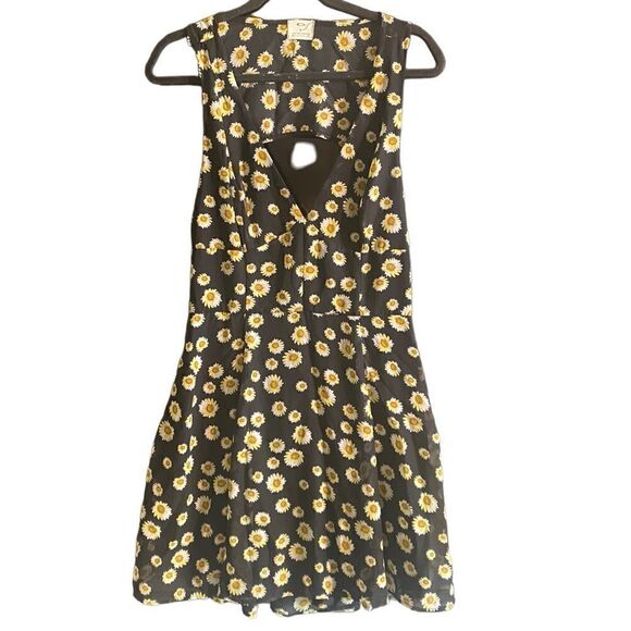 Pins and Needles Black/Yellow Sunflower Print Dress. Size Large. - Picture 1 of 7